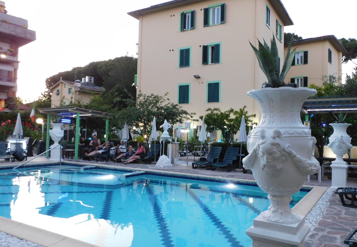 La piscia privata Villa Rita Montecatini Terme